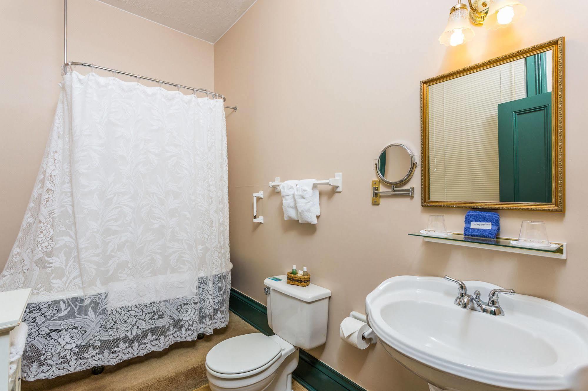 Spencer House Inn Saint Marys Zewnętrze zdjęcie